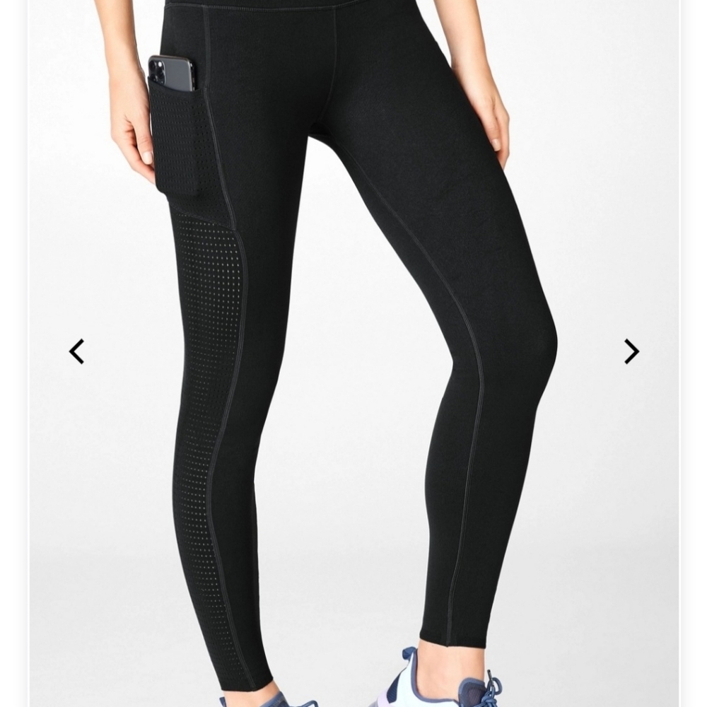 Fabletics High Waisted Sculpknit Pocket Leggings